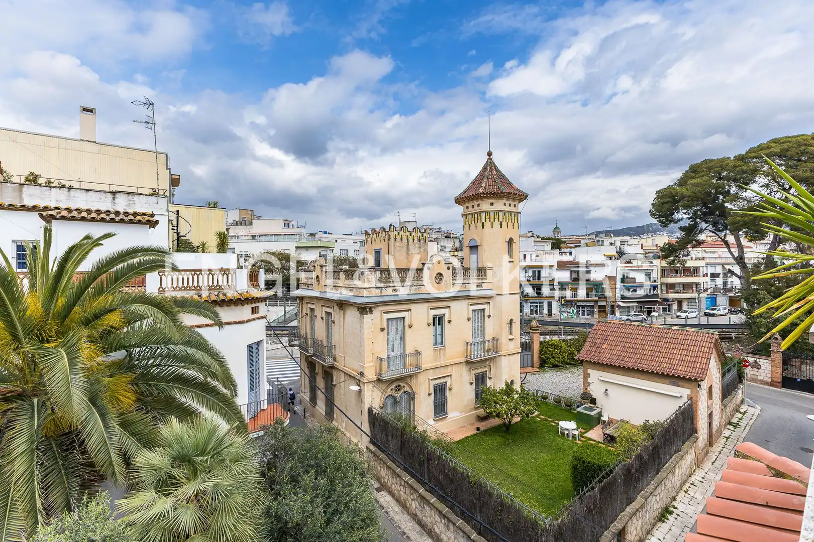 Vista exterior de Àtic en venda en Sitges amb Aire condicionat, Calefacció i Terrassa