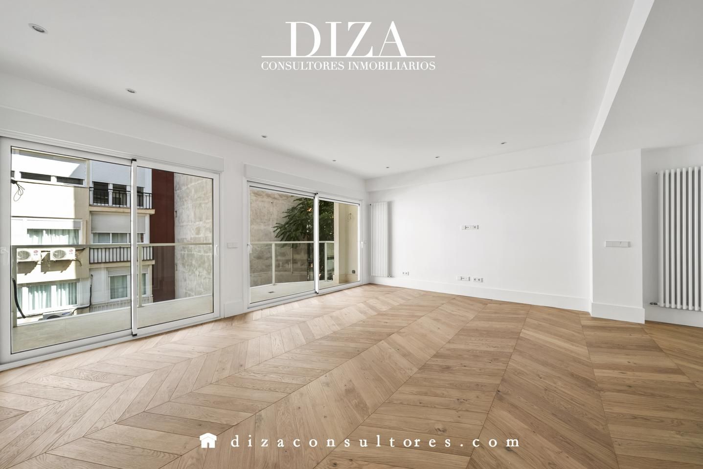 Vista exterior de Piso en venta en  Madrid Capital con Aire acondicionado, Calefacción y Terraza