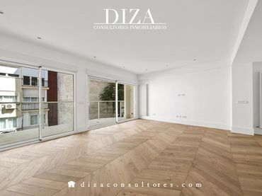 Flat with balcony for sale in De Casado Del Alisal