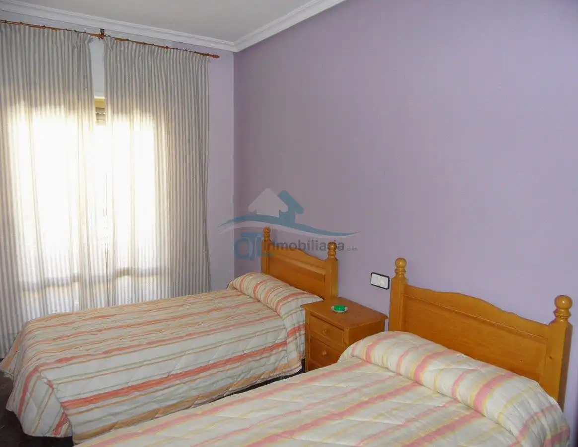 Schlafzimmer von Wohnung zur Miete in Linares mit Klimaanlage, Terrasse und Möbliert