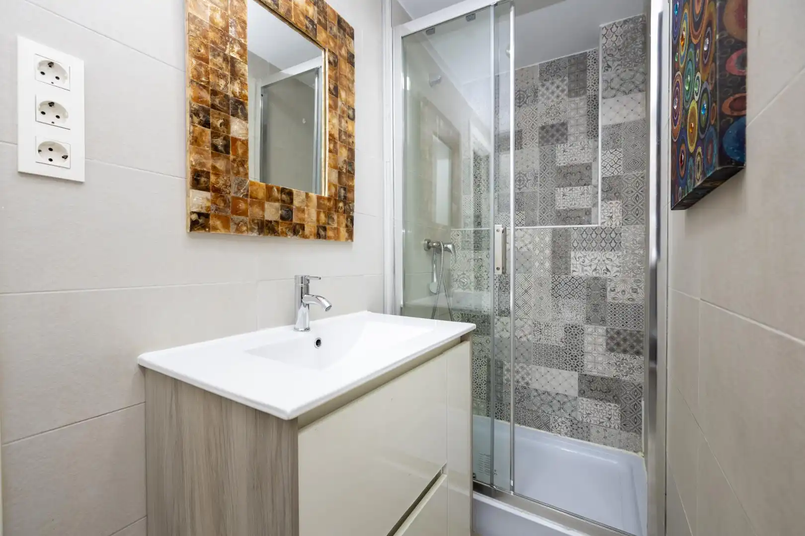 Badezimmer von Wohnungen zum Verkauf in Granada mit Privatgarten
