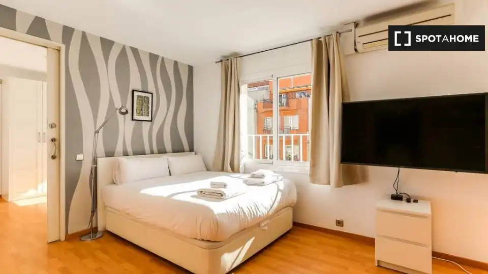 Piso con terraza en alquiler en Eixample, imagen 3