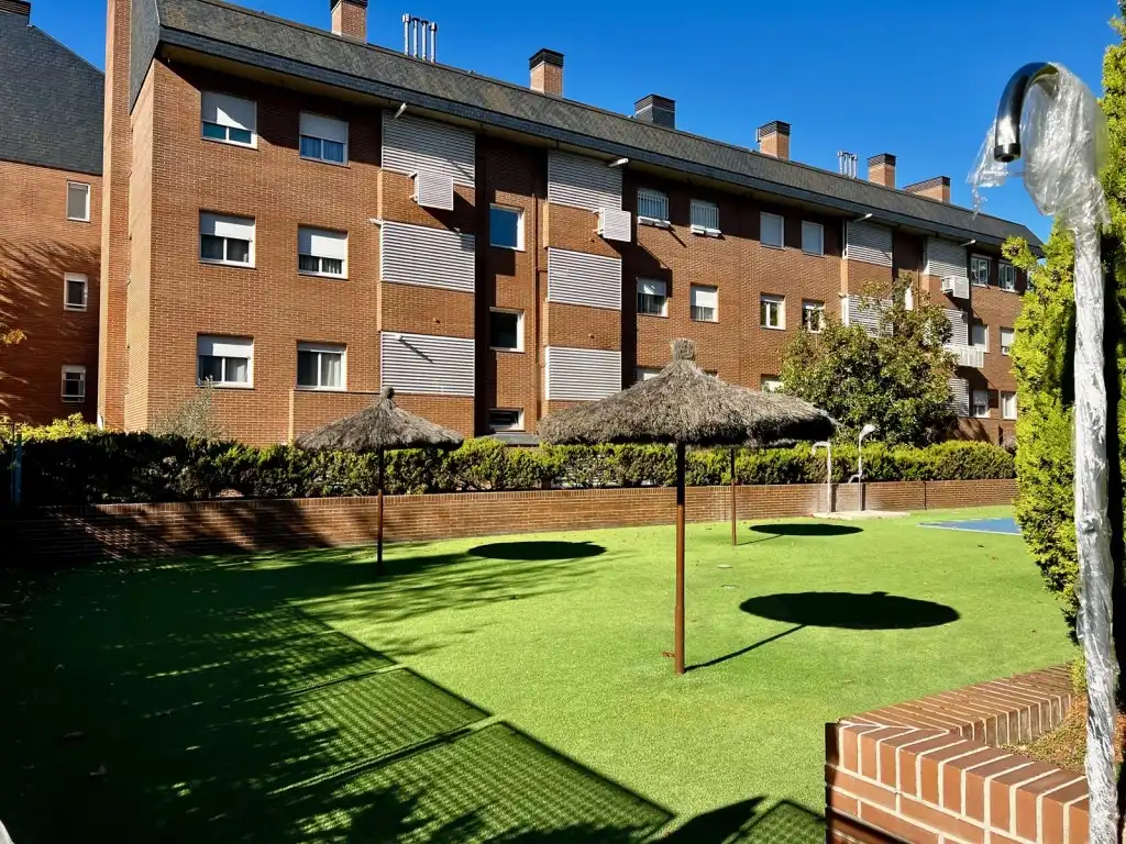 Vista exterior de Dúplex en venda en Las Rozas de Madrid