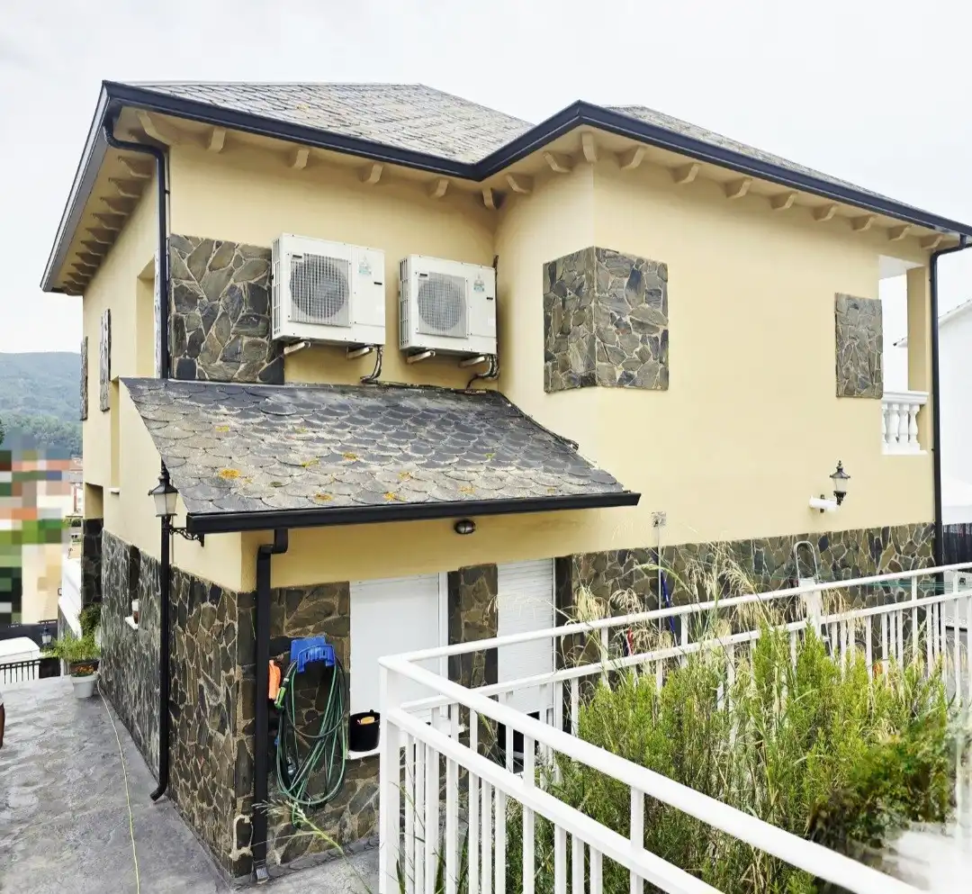 Exterior view of Houses for sale in Sant Fost de Campsentelles  with Air Conditioner, Heating and Private garden