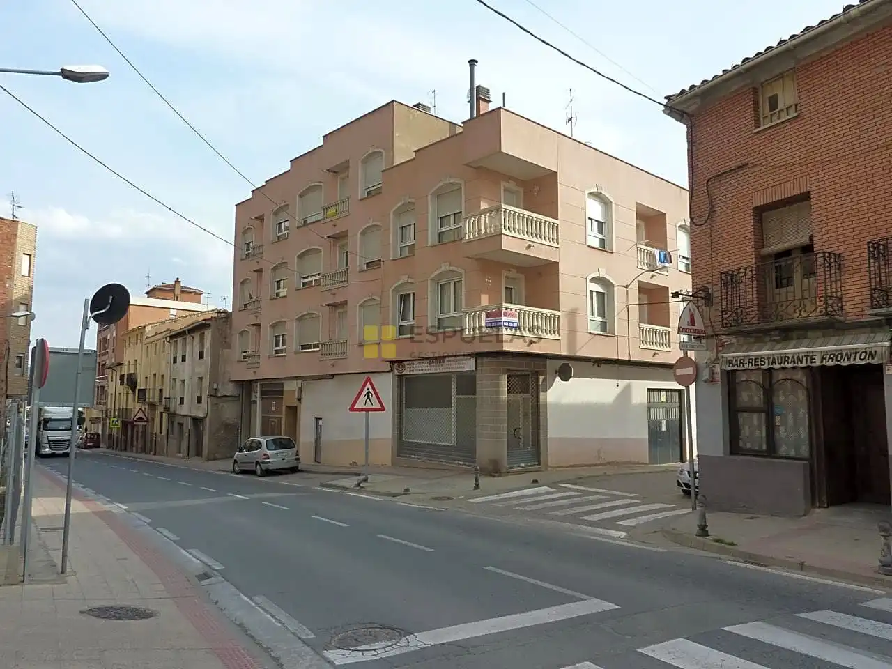 Vista exterior de Piso en venta en Quel con Parquet, Trastero y Amueblado