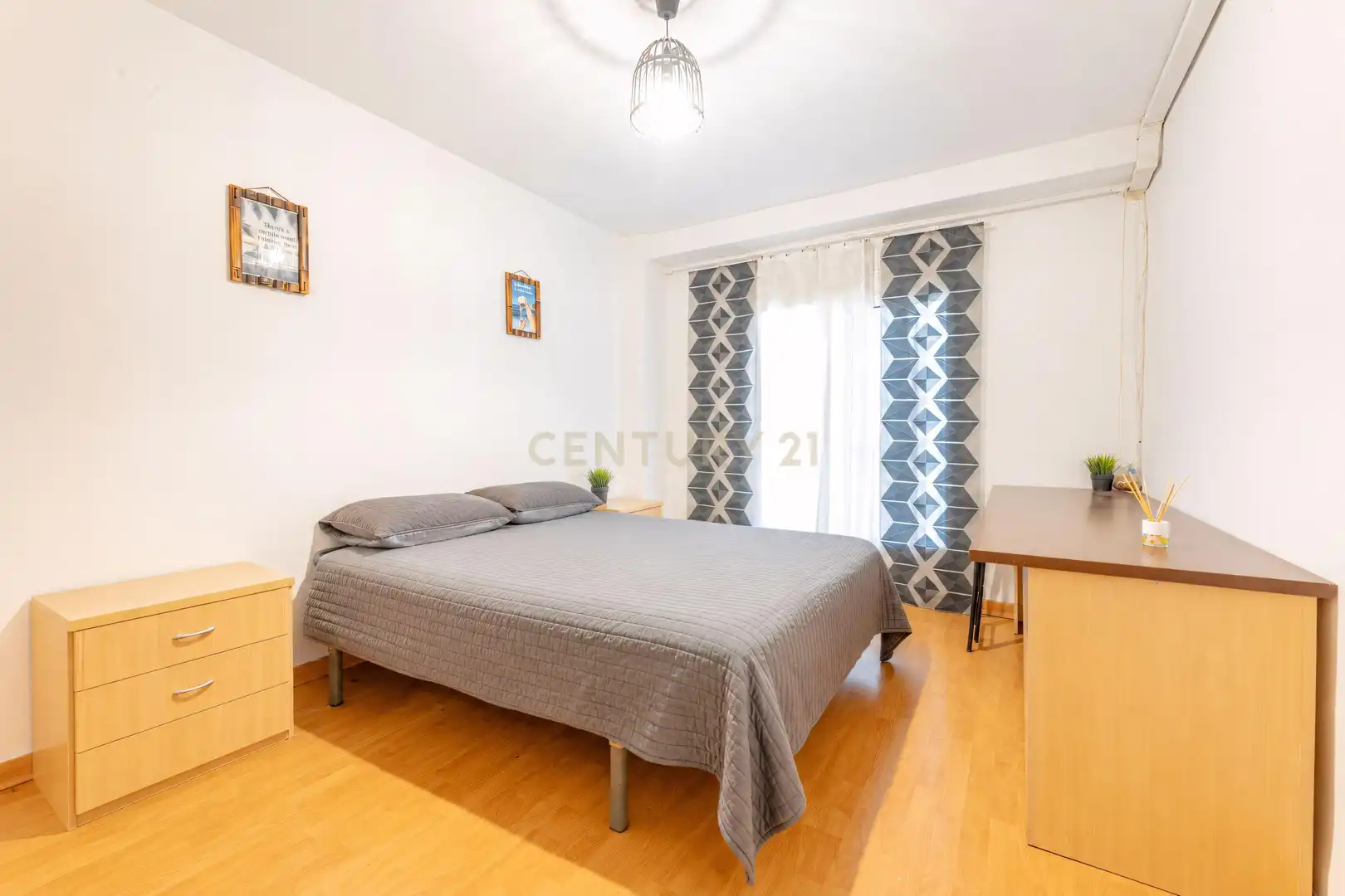 Schlafzimmer von Erdgeschoss zum Verkauf in Valencia