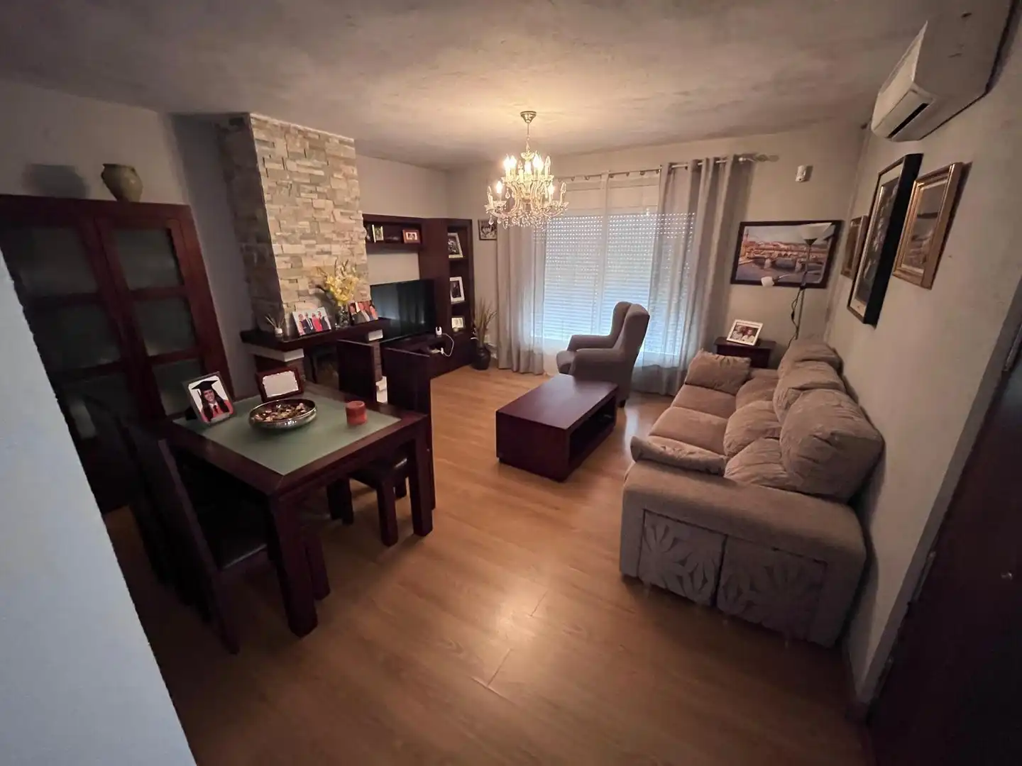Sala de estar de Casa o chalet en venta en Chiclana de la Frontera con Aire acondicionado, Jardín privado y Parquet
