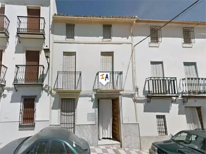 Adossat en venda a Luque