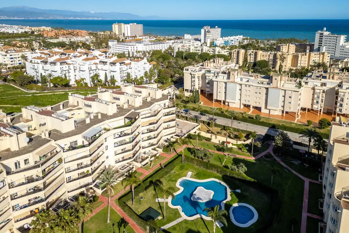 Außenansicht von Dachboden zum Verkauf in Torremolinos mit Klimaanlage, Terrasse und Schwimmbad
