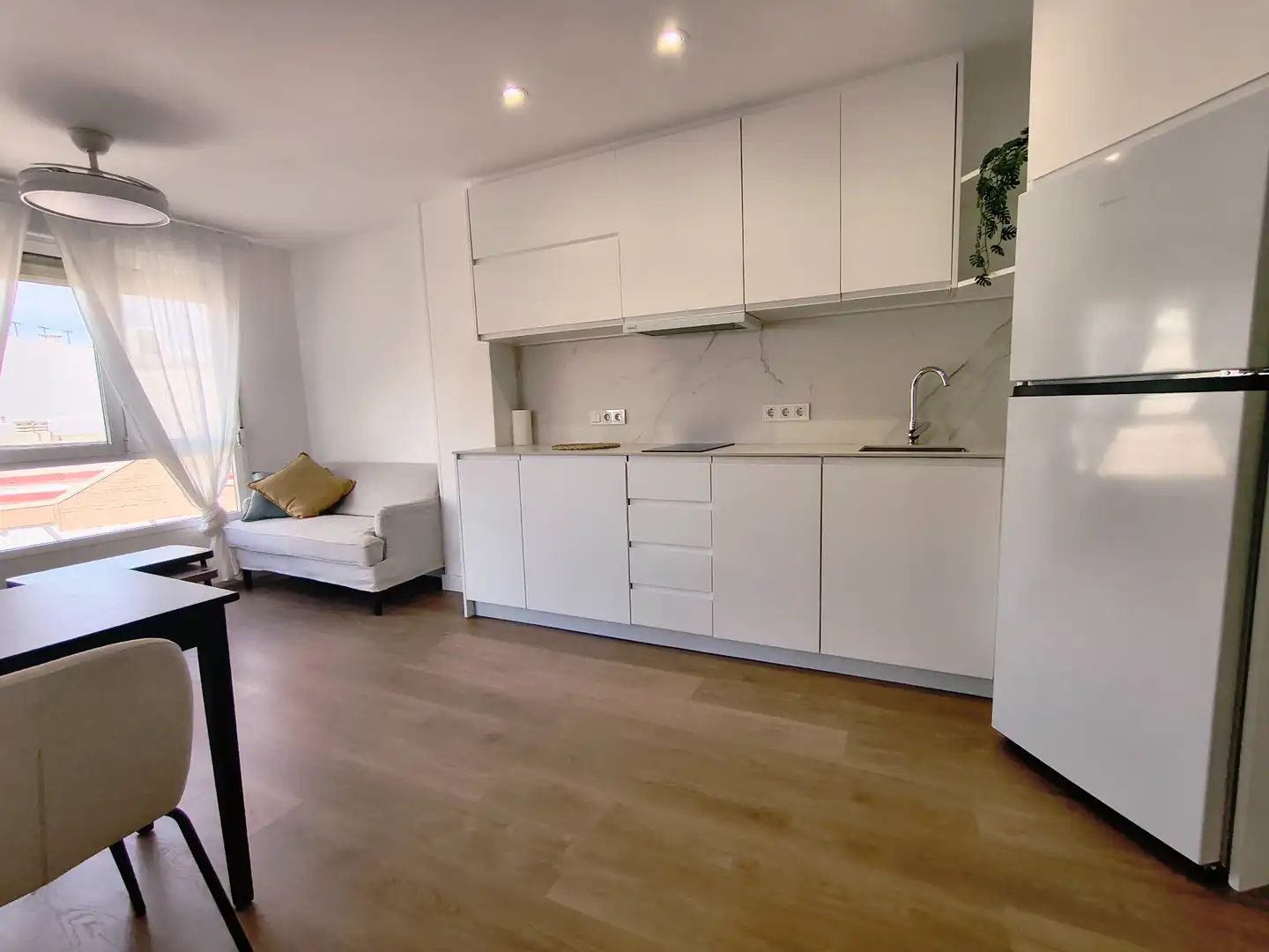 Küche von Wohnungen zur Miete in Alicante / Alacant mit Klimaanlage, Terrasse und Möbliert