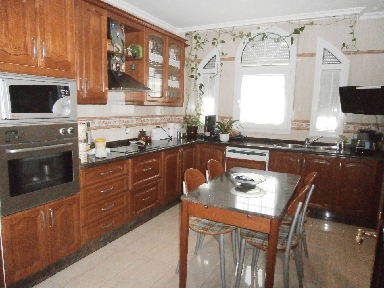 Cuina de Casa o xalet en venda en Mérida amb Aire condicionat, Calefacció i Terrassa