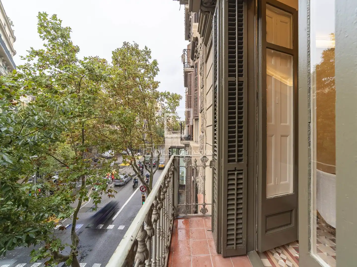 Vista exterior de Piso en venta en Eixample