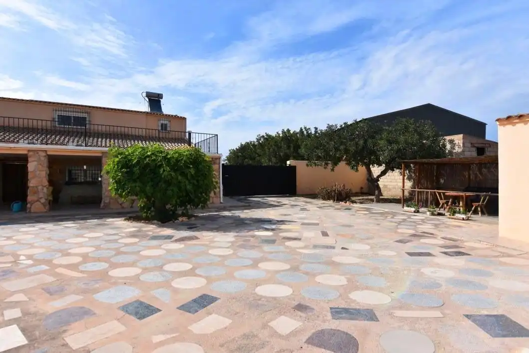 Houses for sale in Carretera LA CAÑADA, 1, Valladolises y Lo Jurado