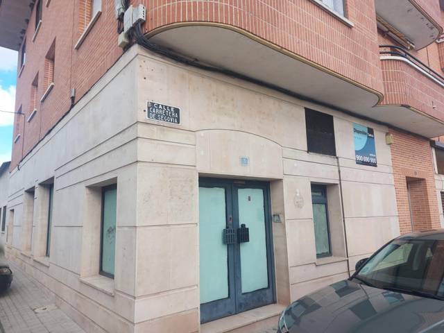 Local comercial en Venta en Villaverde de Íscar