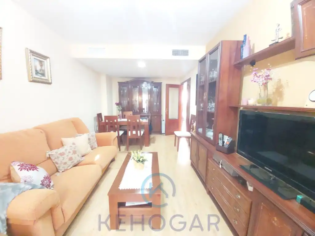 Sala d'estar de Casa o xalet en venda en Dos Hermanas