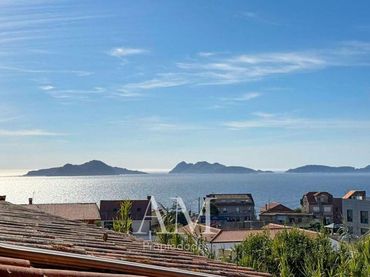 Detached house with garden for sale in Baixada á Praia