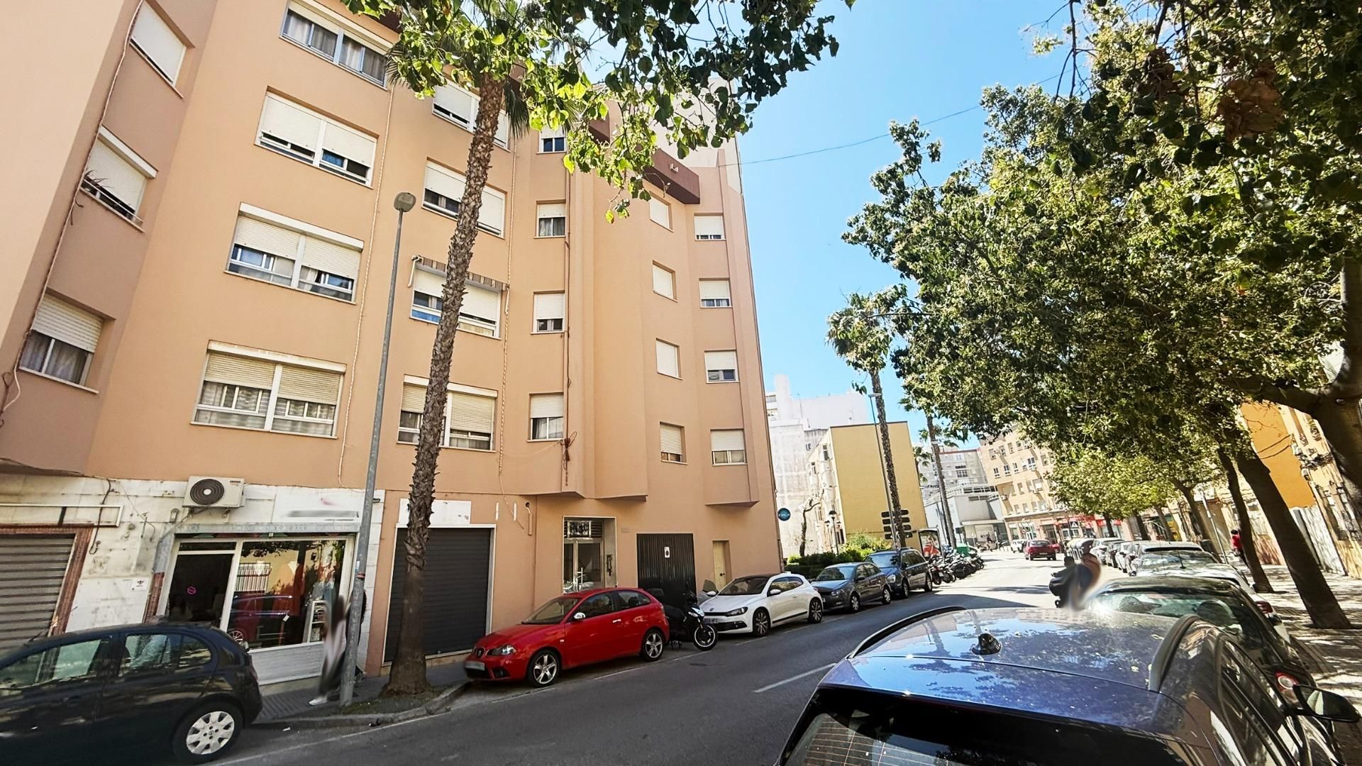 Exterior view of Flat for sale in  Cádiz Capital  with Air Conditioner, Heating and Storage room