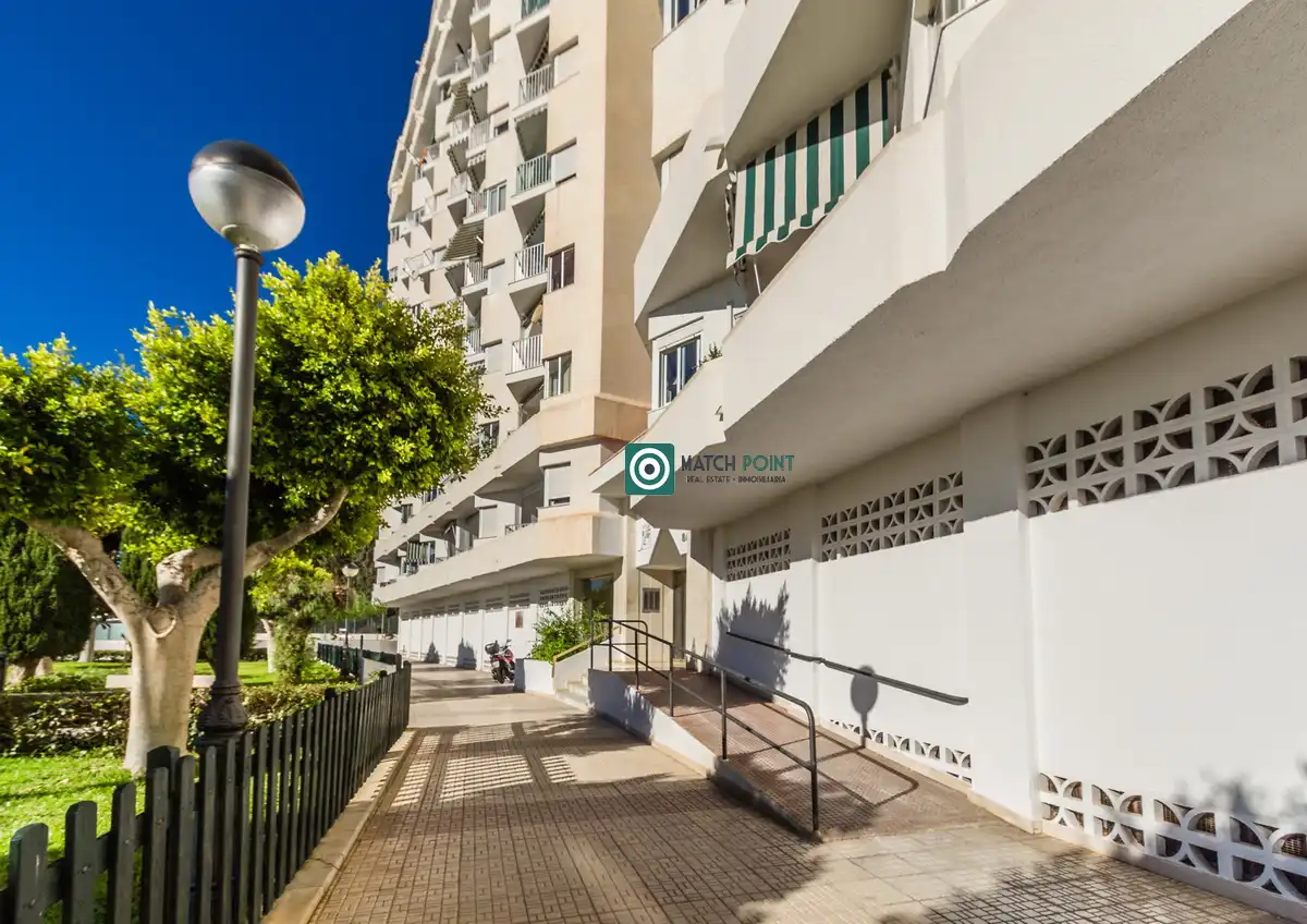 Vista exterior de Apartament de lloguer en Almuñécar amb Moblat