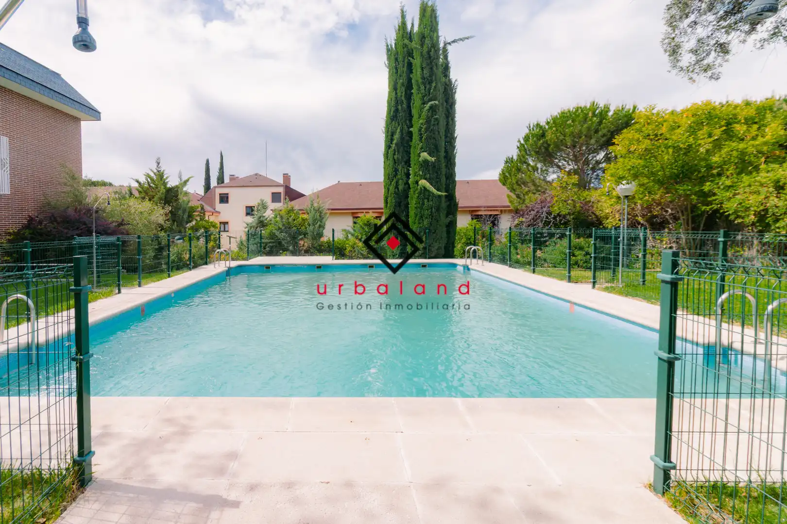 Piscina de Pis en venda en Las Rozas de Madrid amb Aire condicionat, Calefacció i Parquet