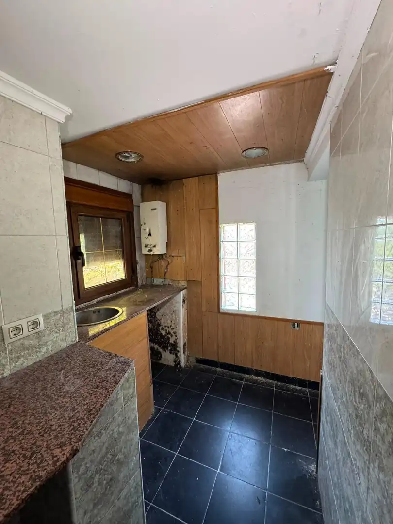 Kitchen of Country homes for sale in San Martín del Rey Aurelio  with Terrace