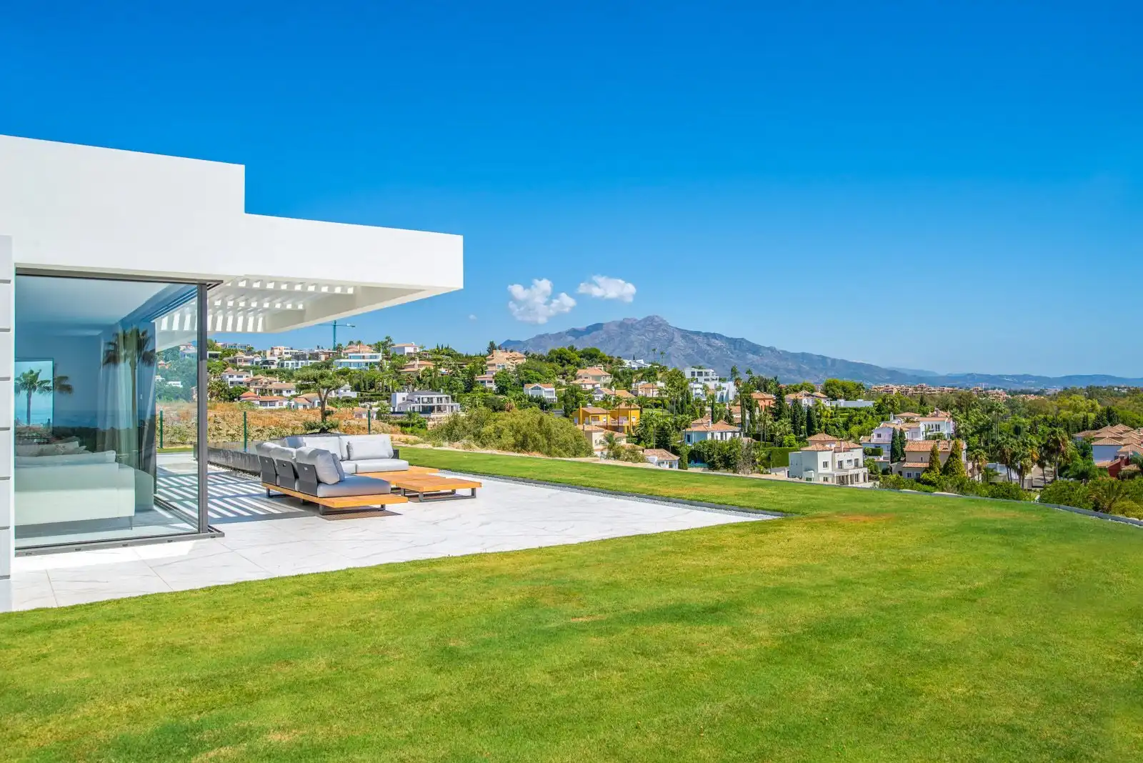 Piso con piscina en venta en Estepona Pueblo, imagen 9