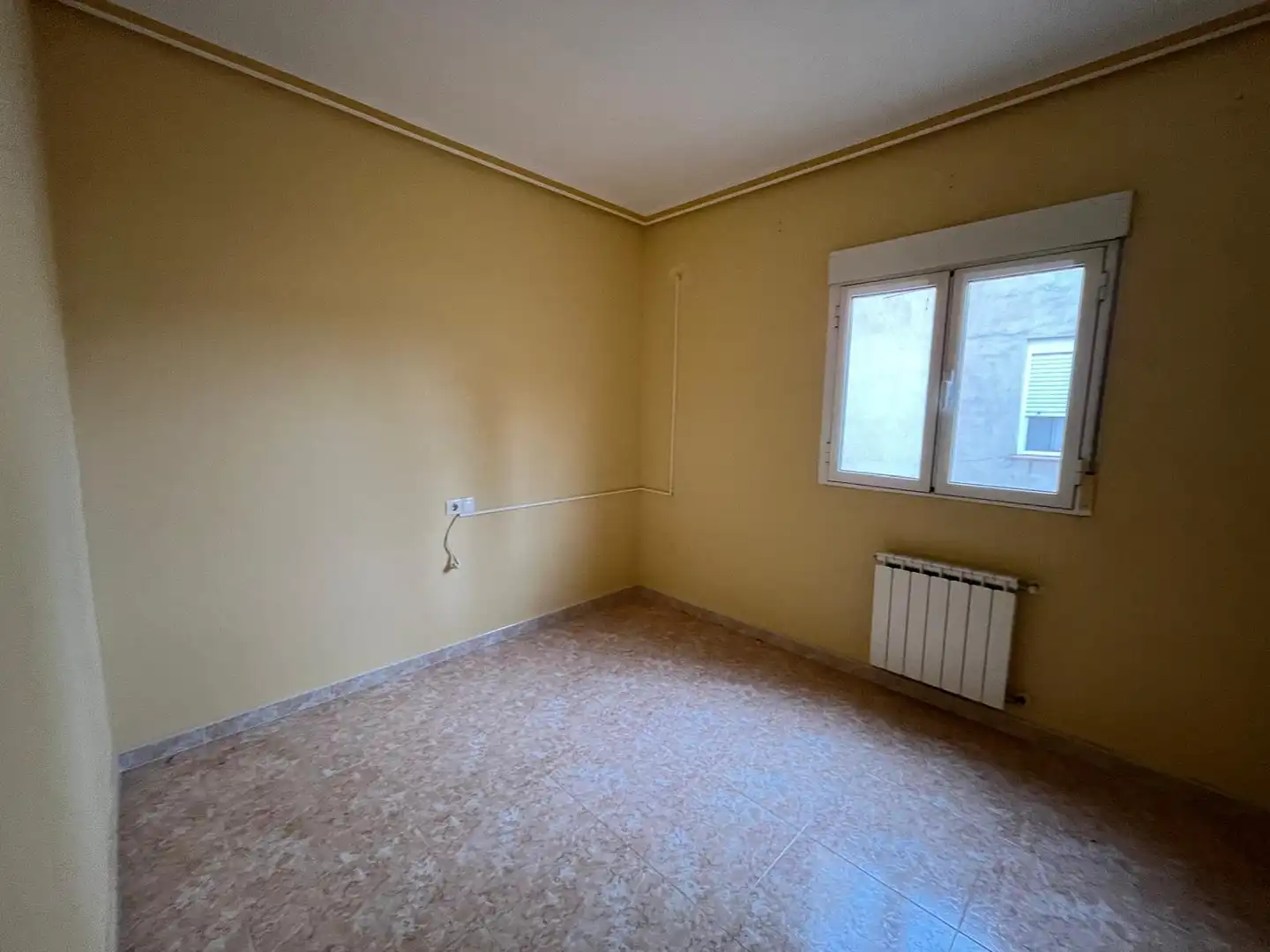 Habitación de Casa adosada en venta en Argamasilla de Alba con Alarma