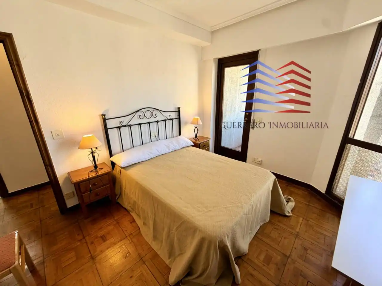 Habitación de Piso de alquiler en Ourense Capital  con Calefacción, Parquet y Trastero