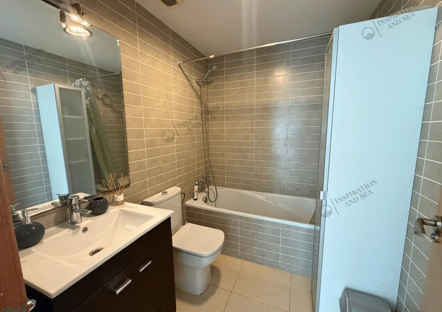 Bathroom of Flat for sale in Eivissa  with Air Conditioner, Terrace and Furnished