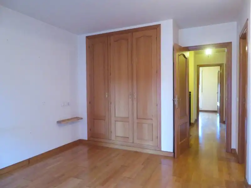 Habitación de Casa o chalet en venta en Chozas de Abajo con Calefacción, Jardín privado y Trastero