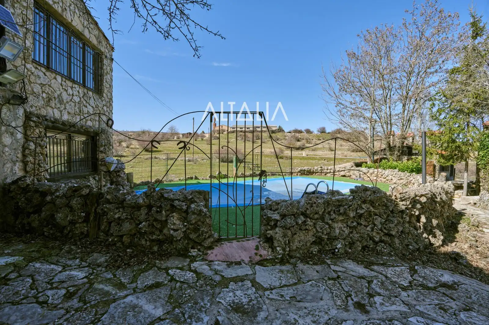 Garden of Buildings for sale in Las Majadas  