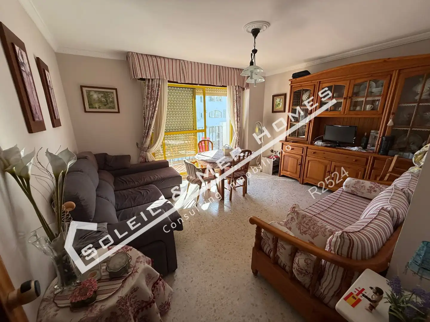 Sala d'estar de Apartament en venda en El Puerto de Santa María amb Aire condicionat, Traster i Balcó