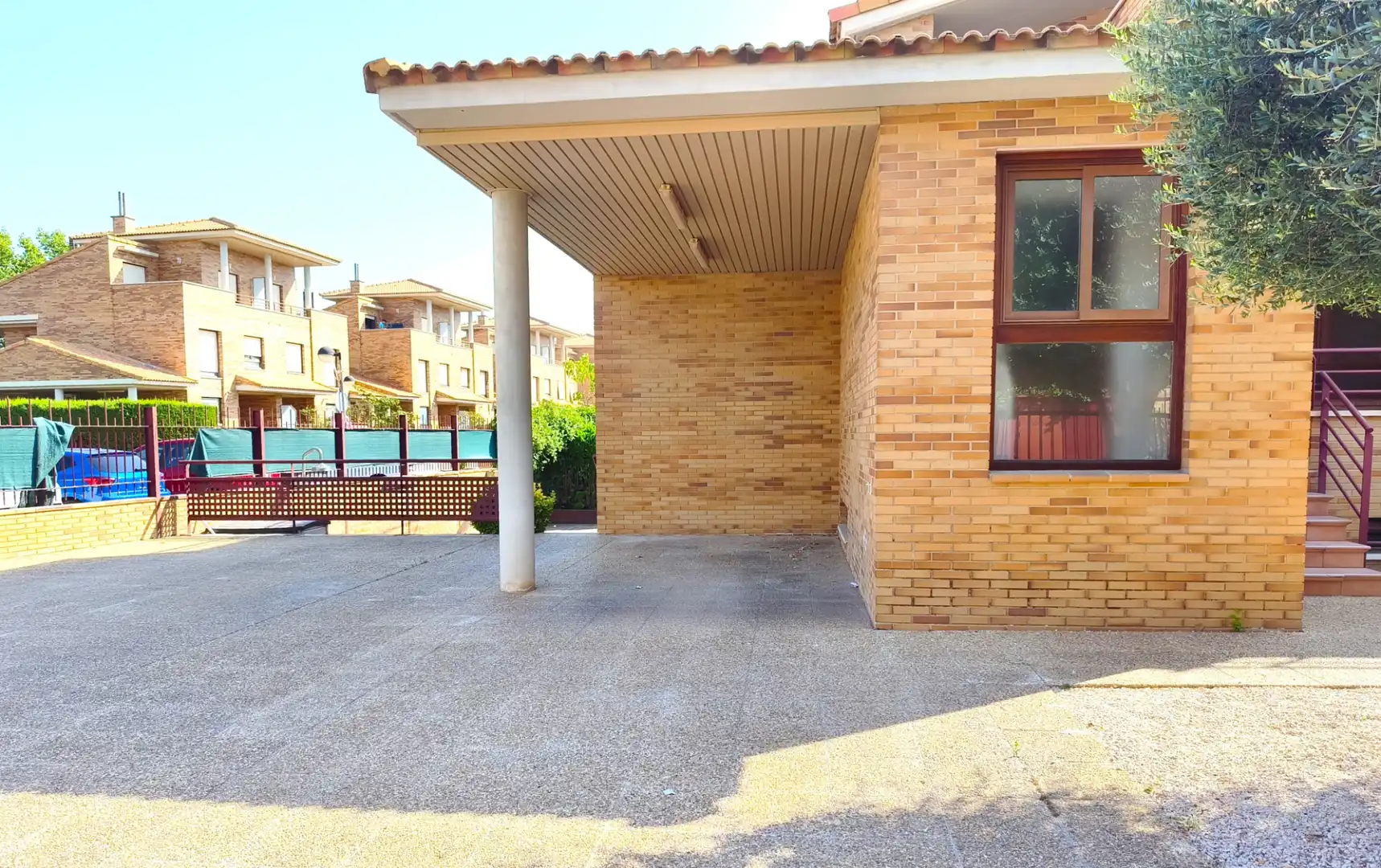 Vista exterior de Casa o chalet en venta en Zaragoza con Aire acondicionado, Jardín privado y Parquet