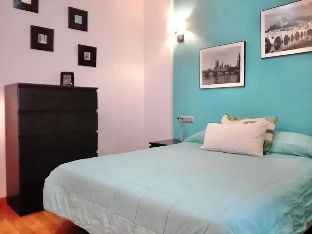 Dormitori de Apartament en venda en Málaga amb Aire condicionat, Terrassa i Internet