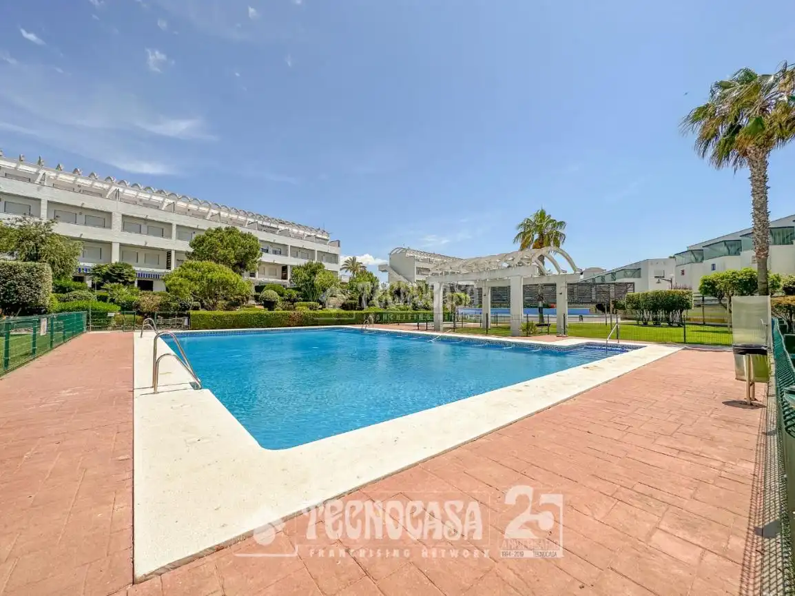 Exterior view of Flat for sale in Rota  with Air Conditioner, Terrace and Internet