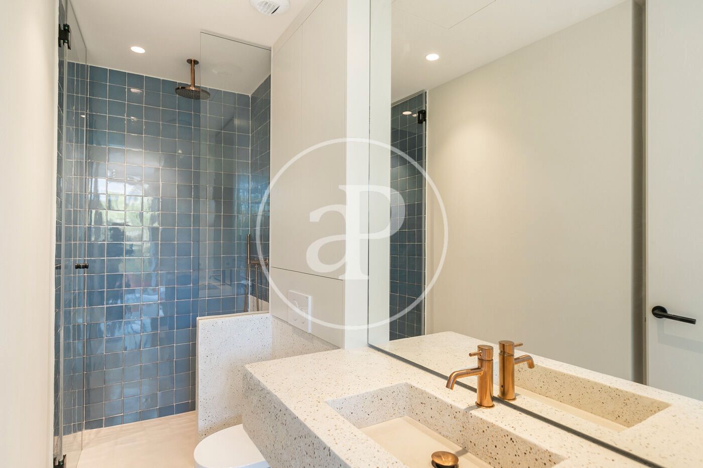 Bany de Àtic en venda en  Barcelona Capital amb Aire condicionat, Calefacció i Terrassa