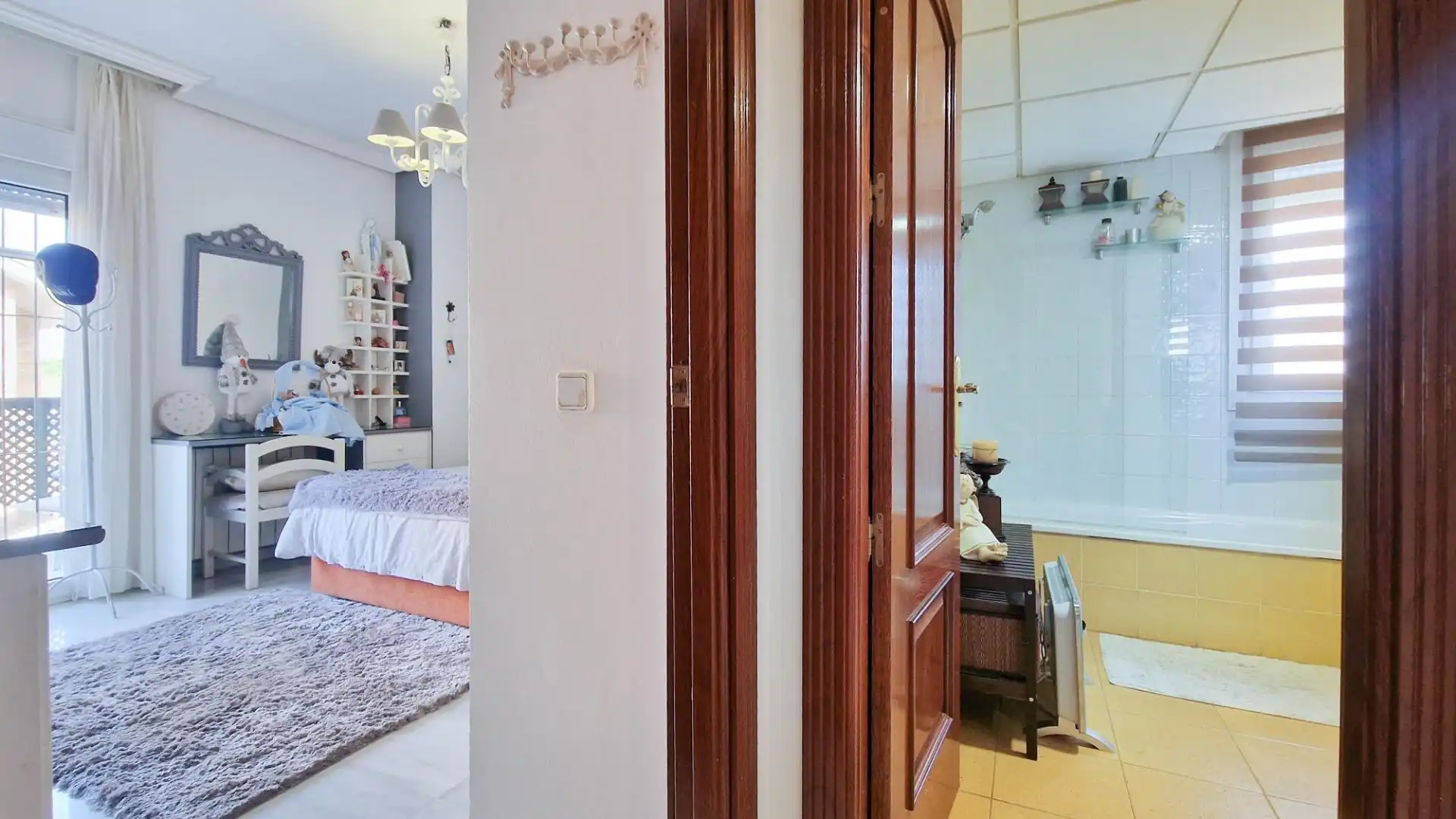 Casa adosada en venda en Badajoz amb Aire condicionat, Jardí privat i Terrassa