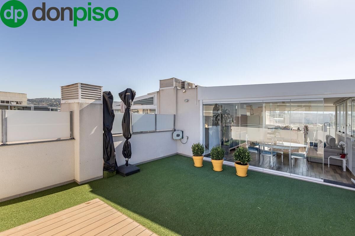 Terrassa de Àtic en venda en  Granada Capital amb Terrassa, Traster i Balcó