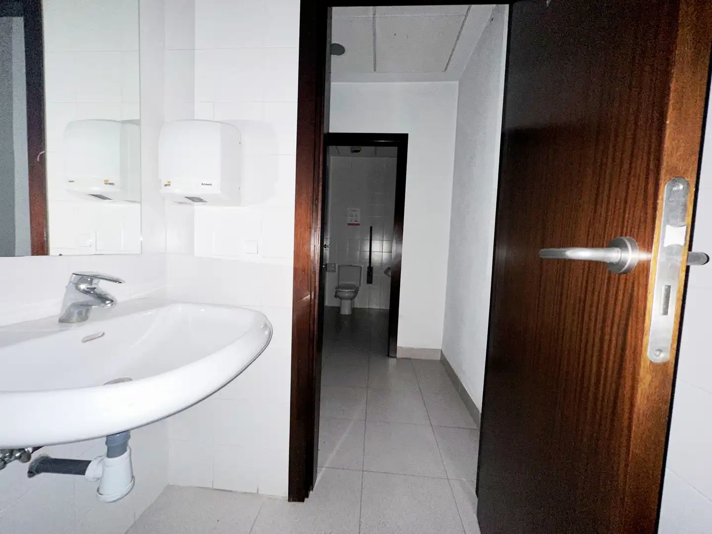 Baño de Local en venta en Archidona