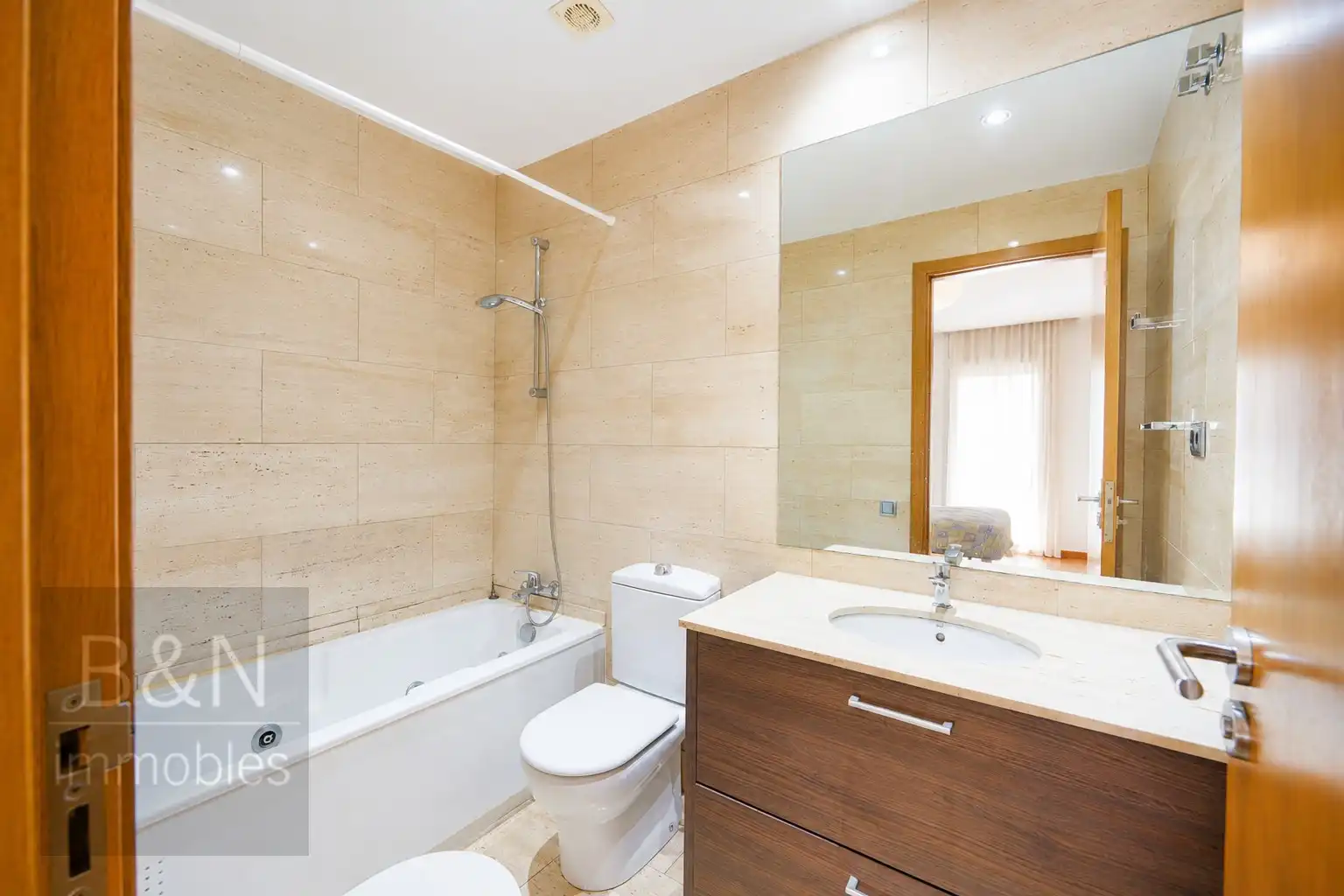 Baño de Piso en venta en Terrassa con Aire acondicionado, Calefacción y Balcón
