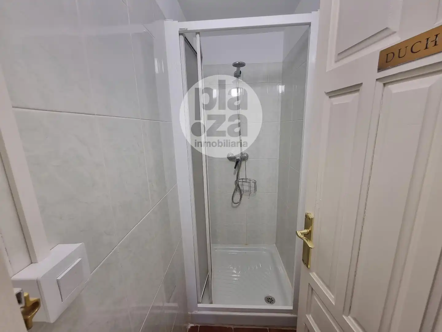 Bany de Casa o xalet de lloguer en Burgos amb Calefacció, Traster i Moblat