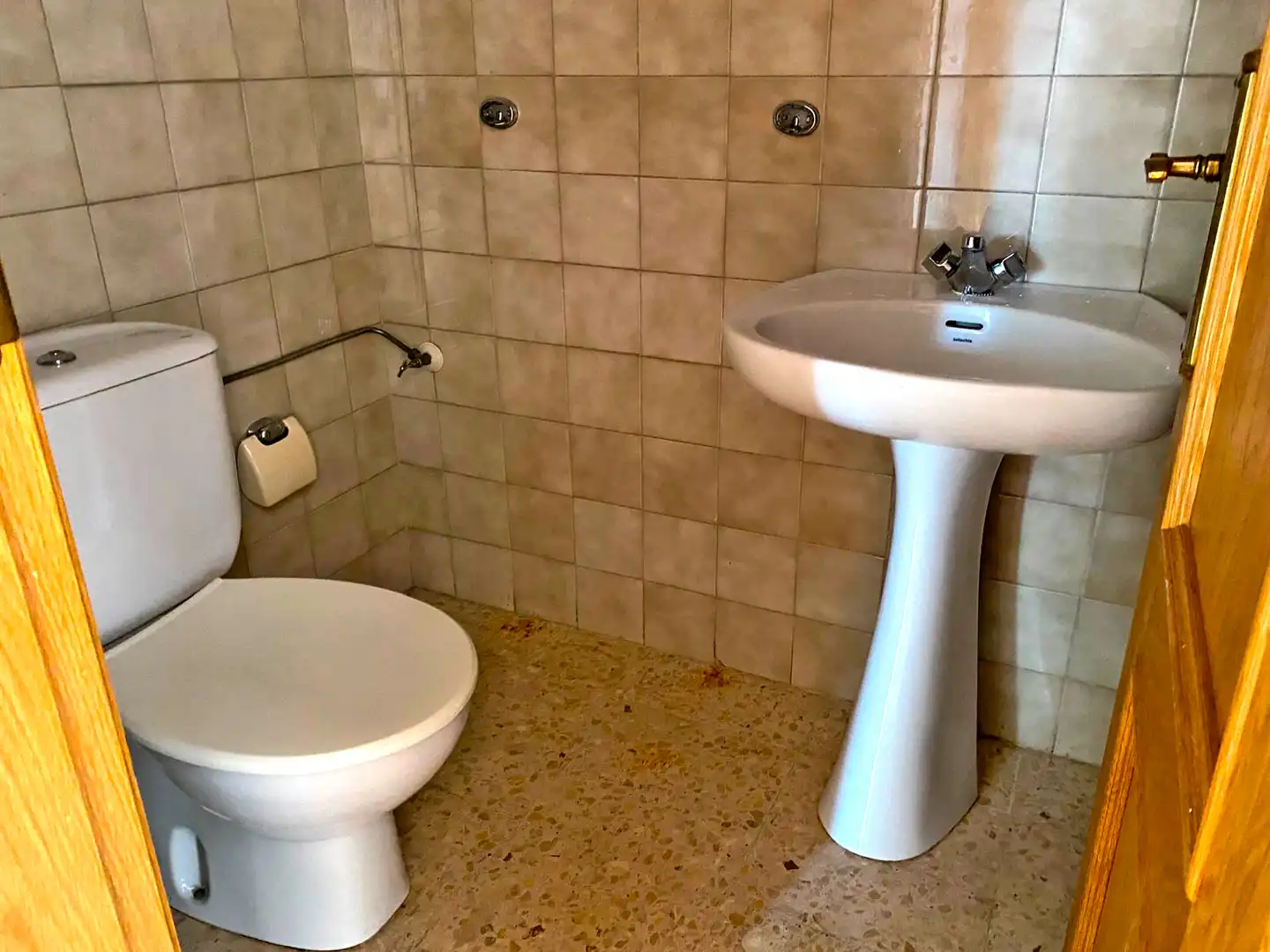 Bany de Pis en venda en Torrelavega  amb Terrassa