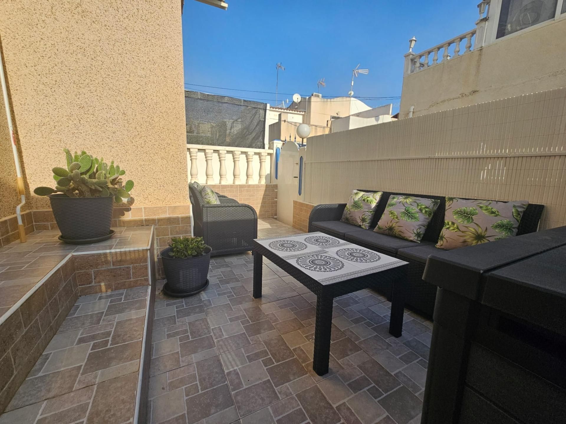 Terraza de Casa o chalet en venta en Torrevieja con Aire acondicionado, Jardín privado y Amueblado