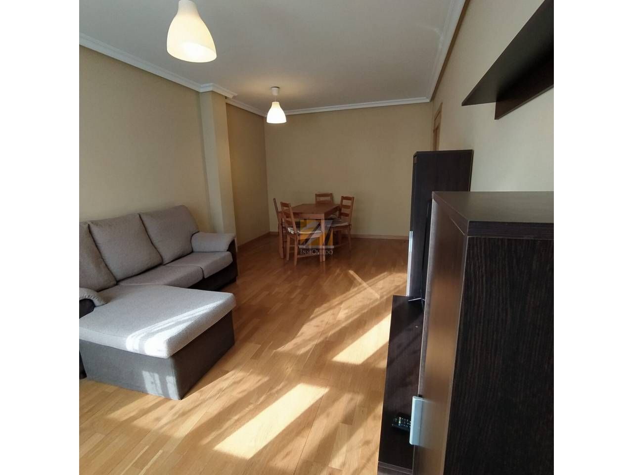 Living room of Flat to rent in Oviedo   with Heating, Parquet flooring and Storage room