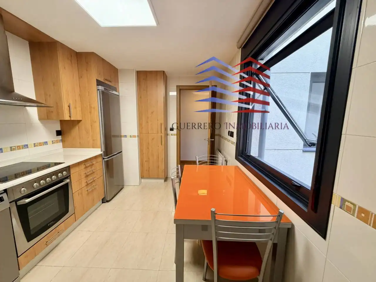 Cuina de Apartament en venda en Ourense Capital  amb Calefacció, Parquet i Traster