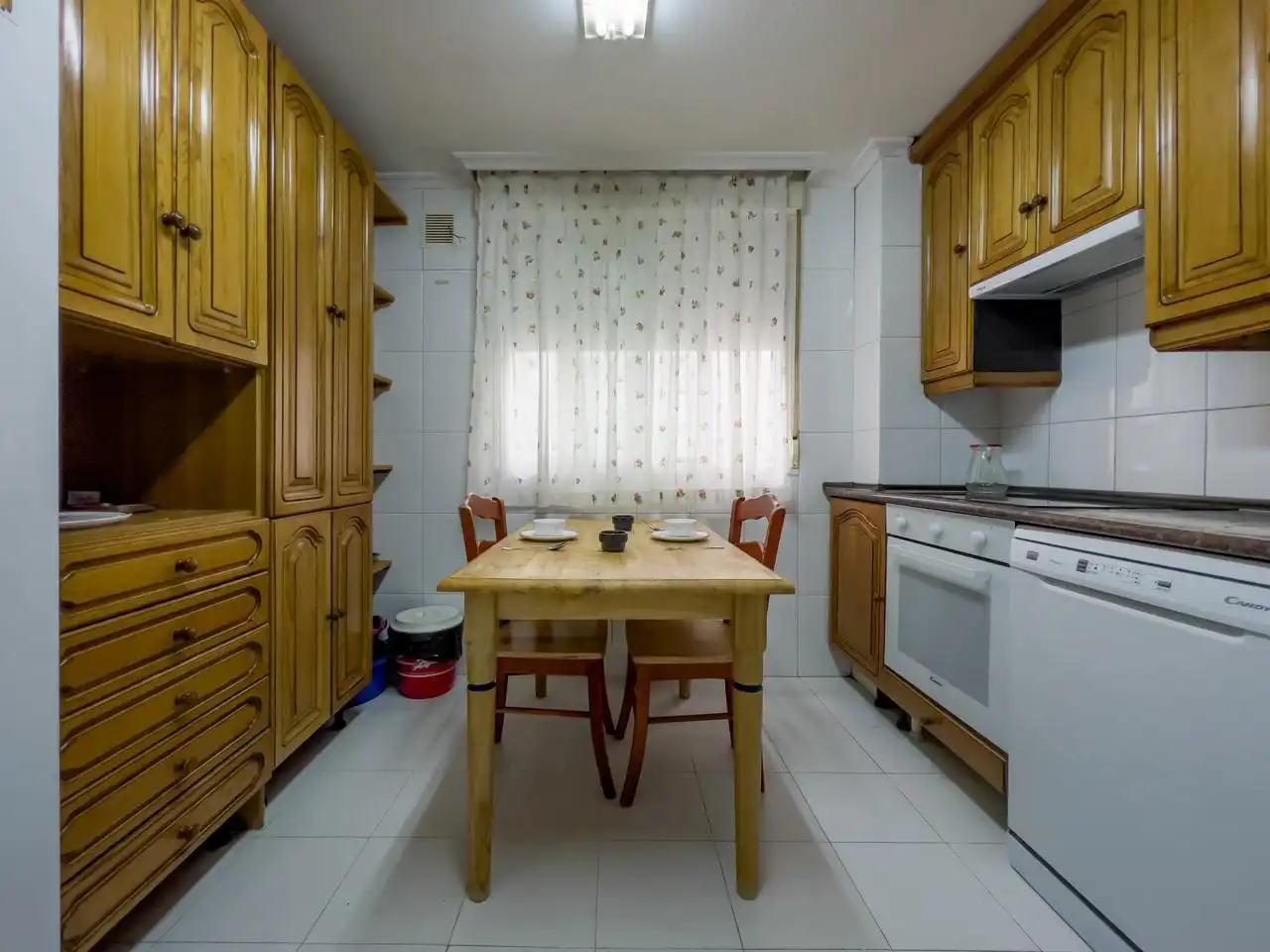 Cuina de Pis en venda en Ávila amb Calefacció, Parquet i Traster
