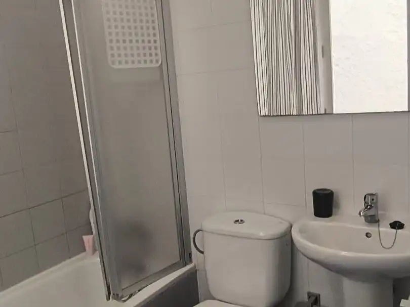 Bathroom of Flat for rent in Ferrol  with Balcony