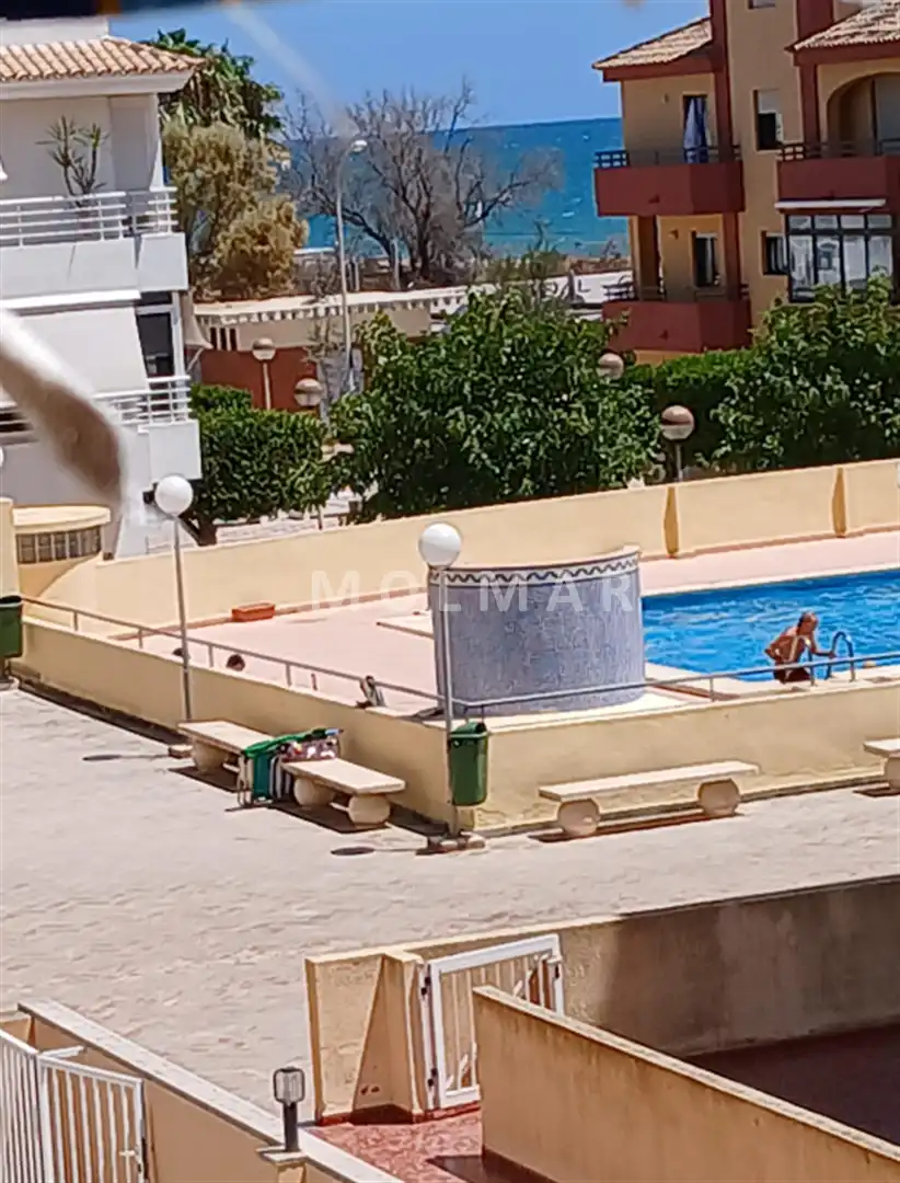 Piscina de Piso en venta en Tavernes de la Valldigna con Trastero, Amueblado y Balcón
