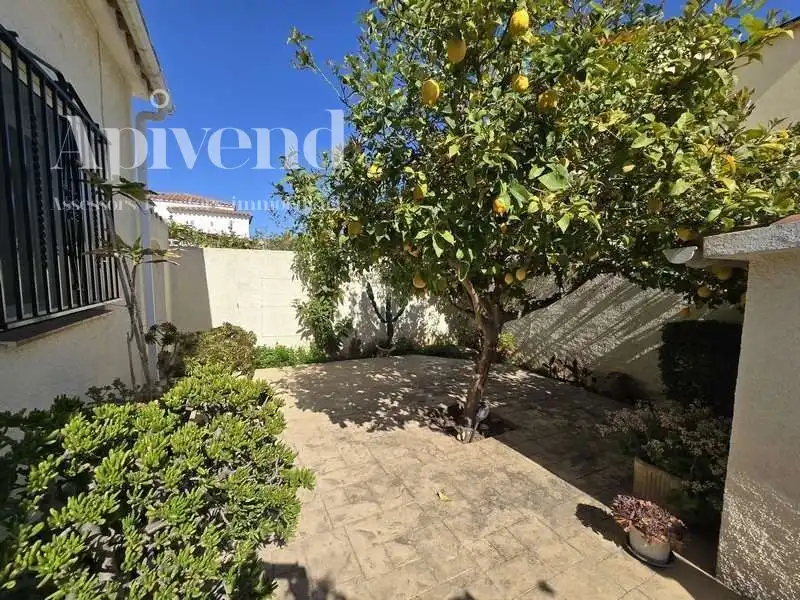 Villa con piscina in vendita a Pení, imagen 10