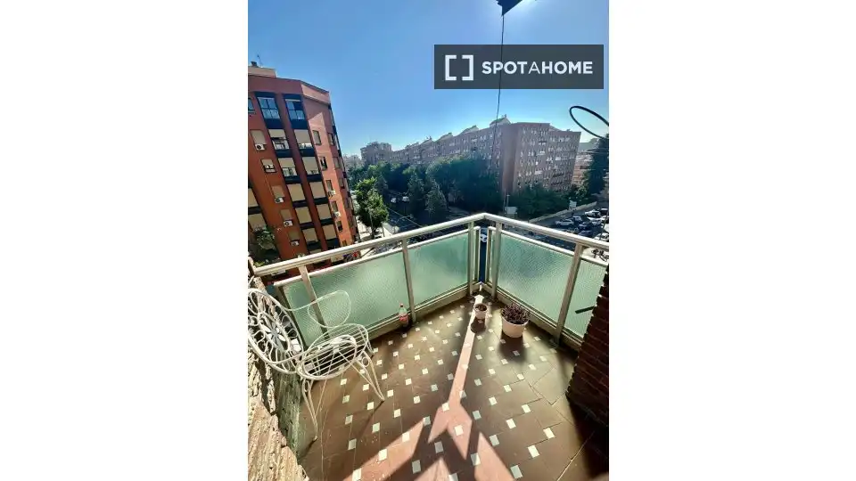 Exterior view of Flat for share in Madrid  with Air Conditioner, Heating and Terrace