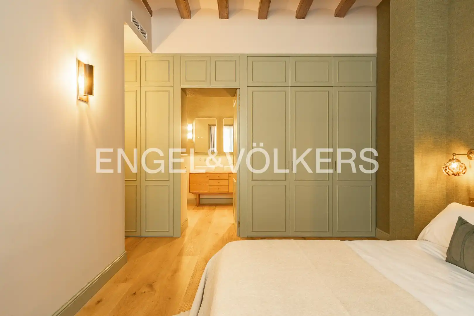 Schlafzimmer von Wohnung zum Verkauf in Barcelona mit Klimaanlage, Heizung und Parkett
